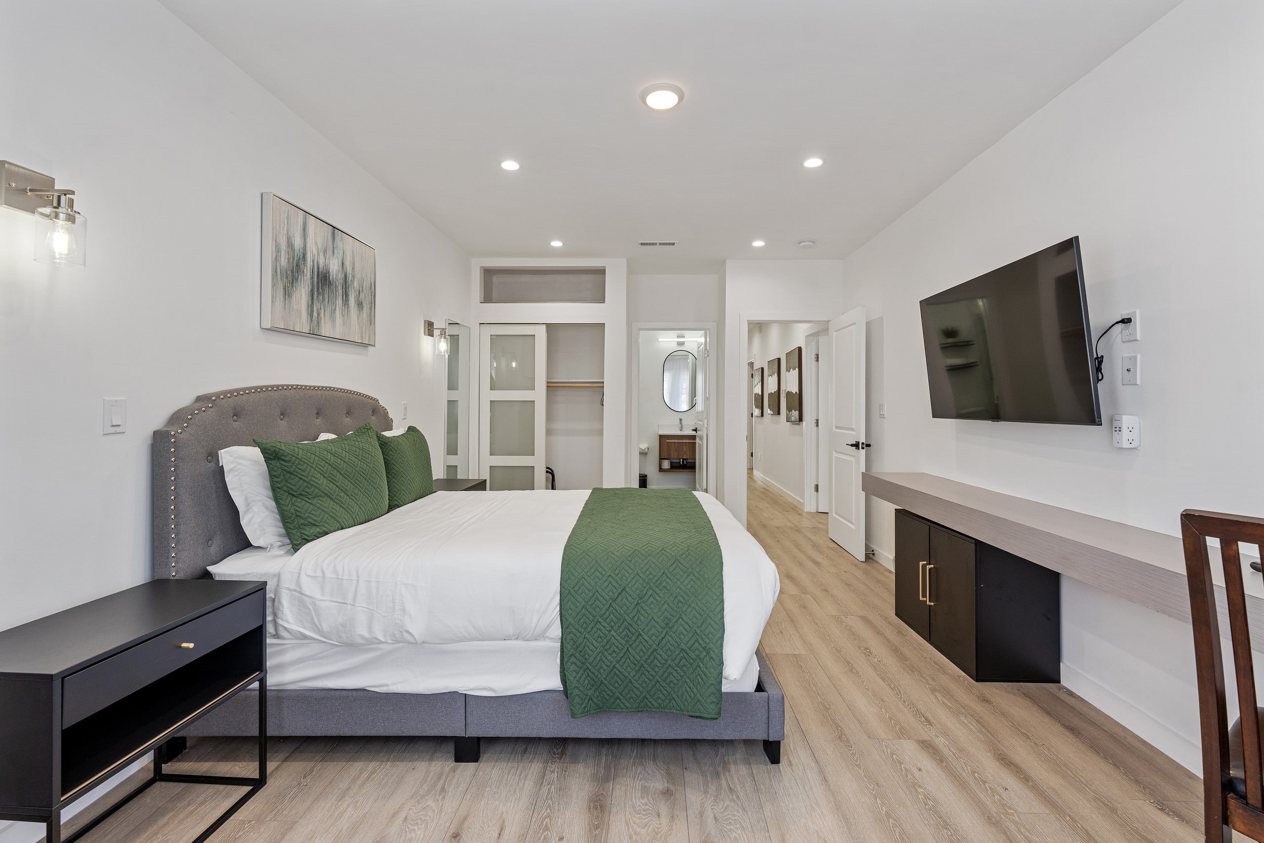 Home in San Francisco · ★4.98 · 5 bedrooms · 5 beds · 5 baths - Image 34