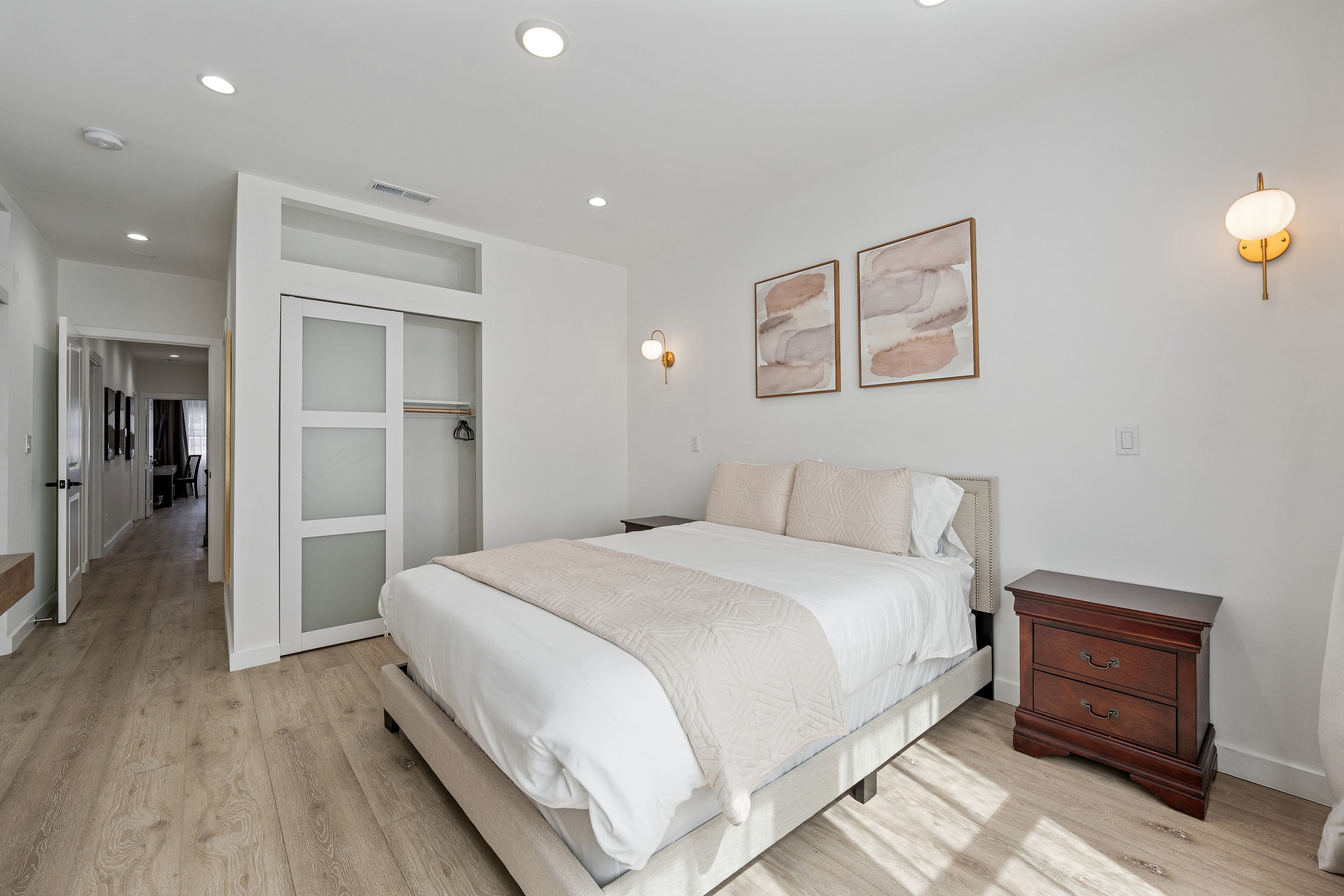 Home in San Francisco · ★4.98 · 5 bedrooms · 5 beds · 5 baths - Image 21