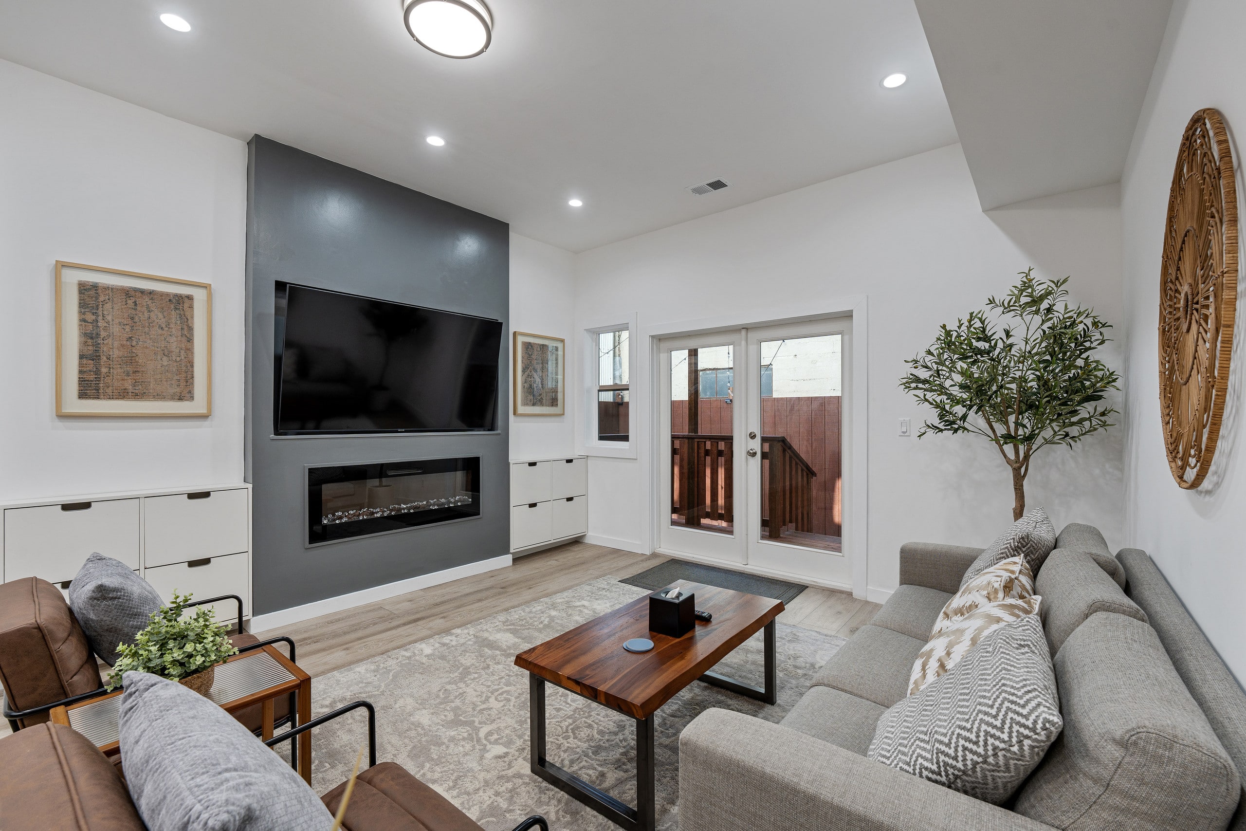 Home in San Francisco · ★4.98 · 5 bedrooms · 5 beds · 5 baths - Image 6