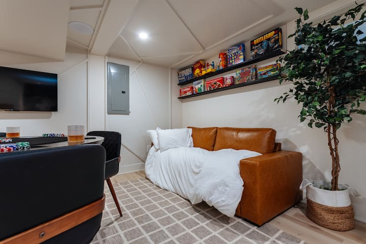 Another sleeper sofa to serve as additional sleeping space! 