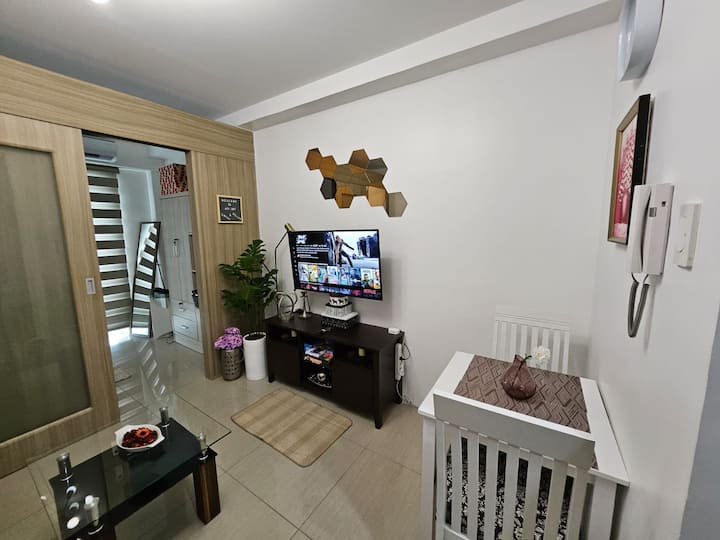 Aj's Loft At Shore Residences - Philippines