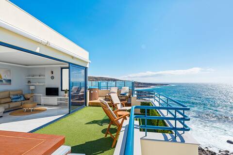 La Mar Penthouse with Private Hot Tub