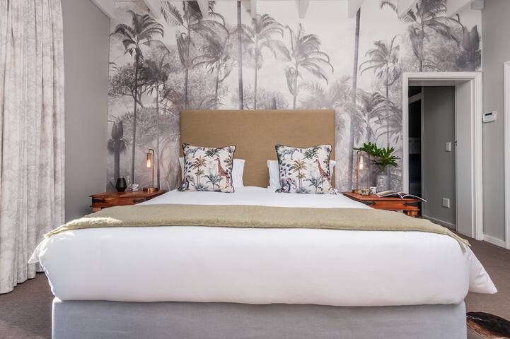 Tuscany in Camps Bay gallery image 5