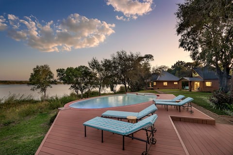 Zambezi River Cottages (Cottage 3)
