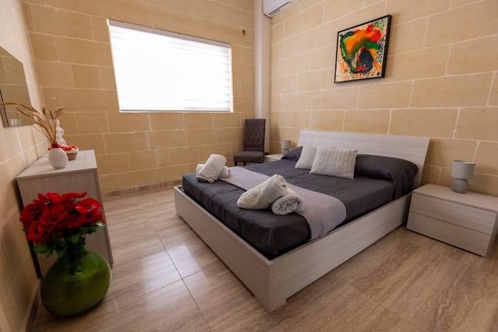 საძინებელი 4