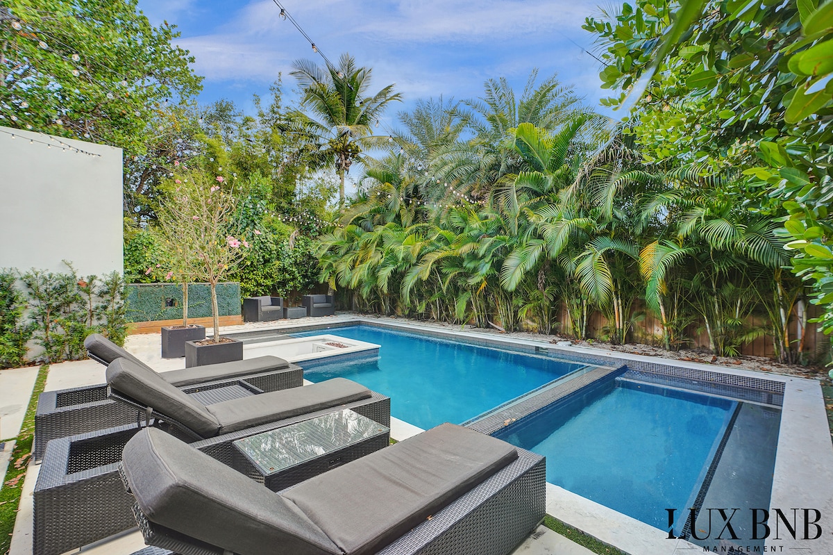Tropical Bali Villa | Design District | Pool + Spa - Villas for Rent in  Miami, Florida, United States - Airbnb