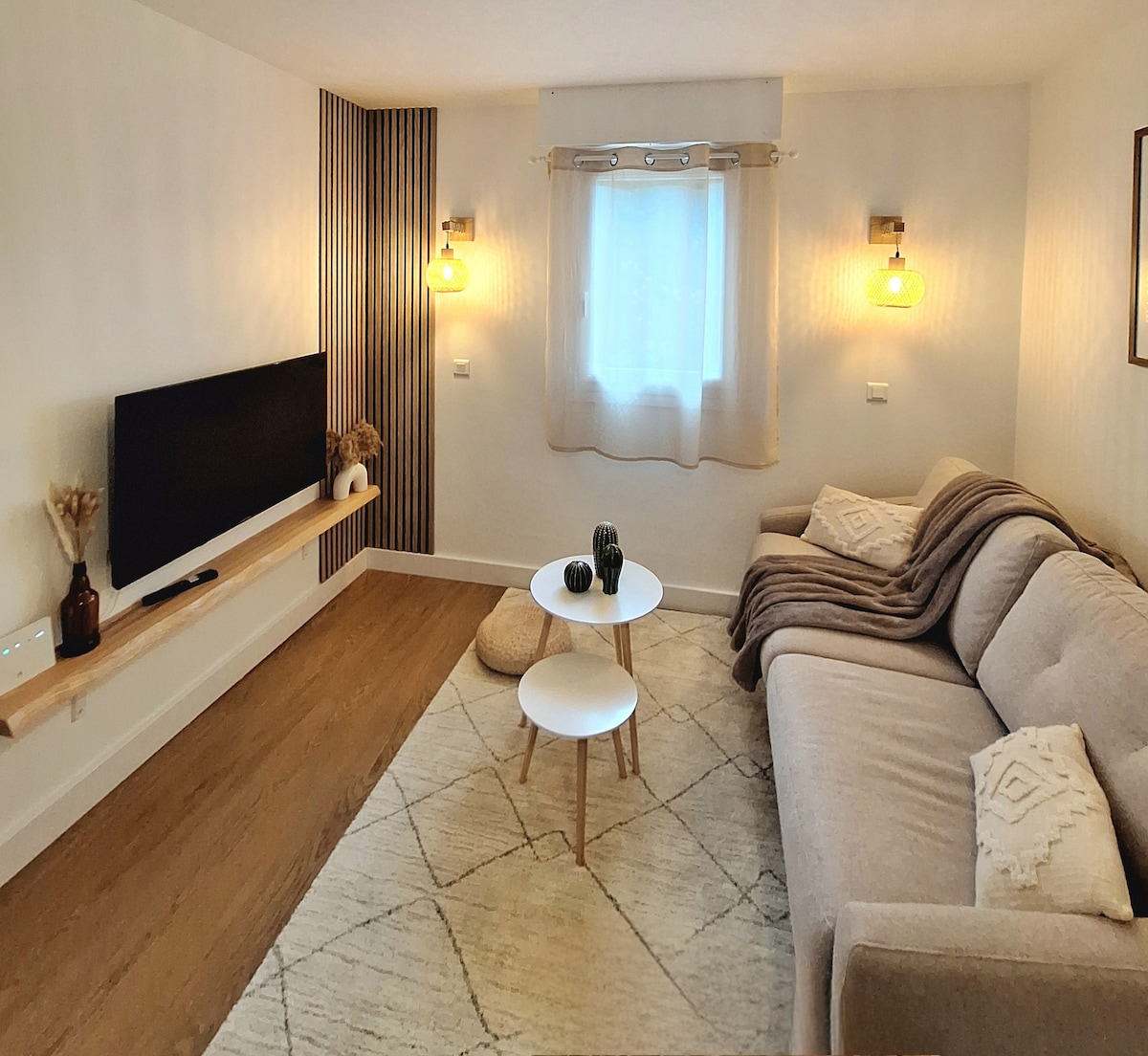 Top Airbnb: Cozy refurbished apartment, linen provided a Carcans