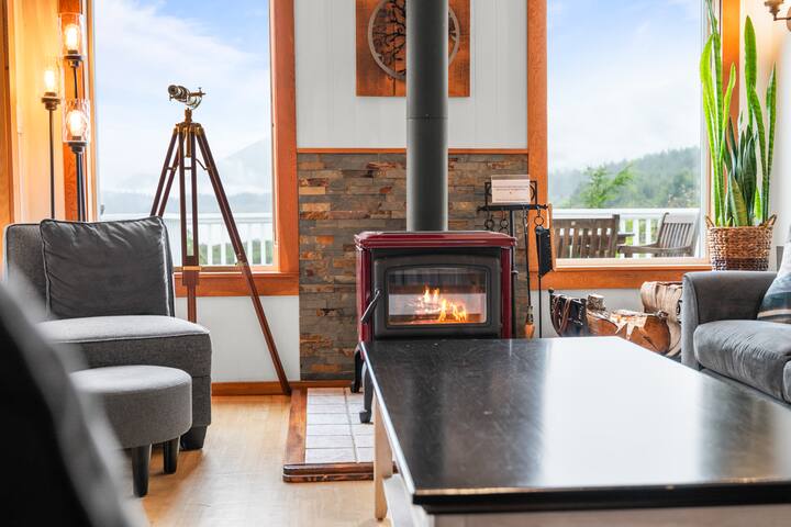 The Point| Hot tub +Sauna +view if San Juan Bay gallery image 4