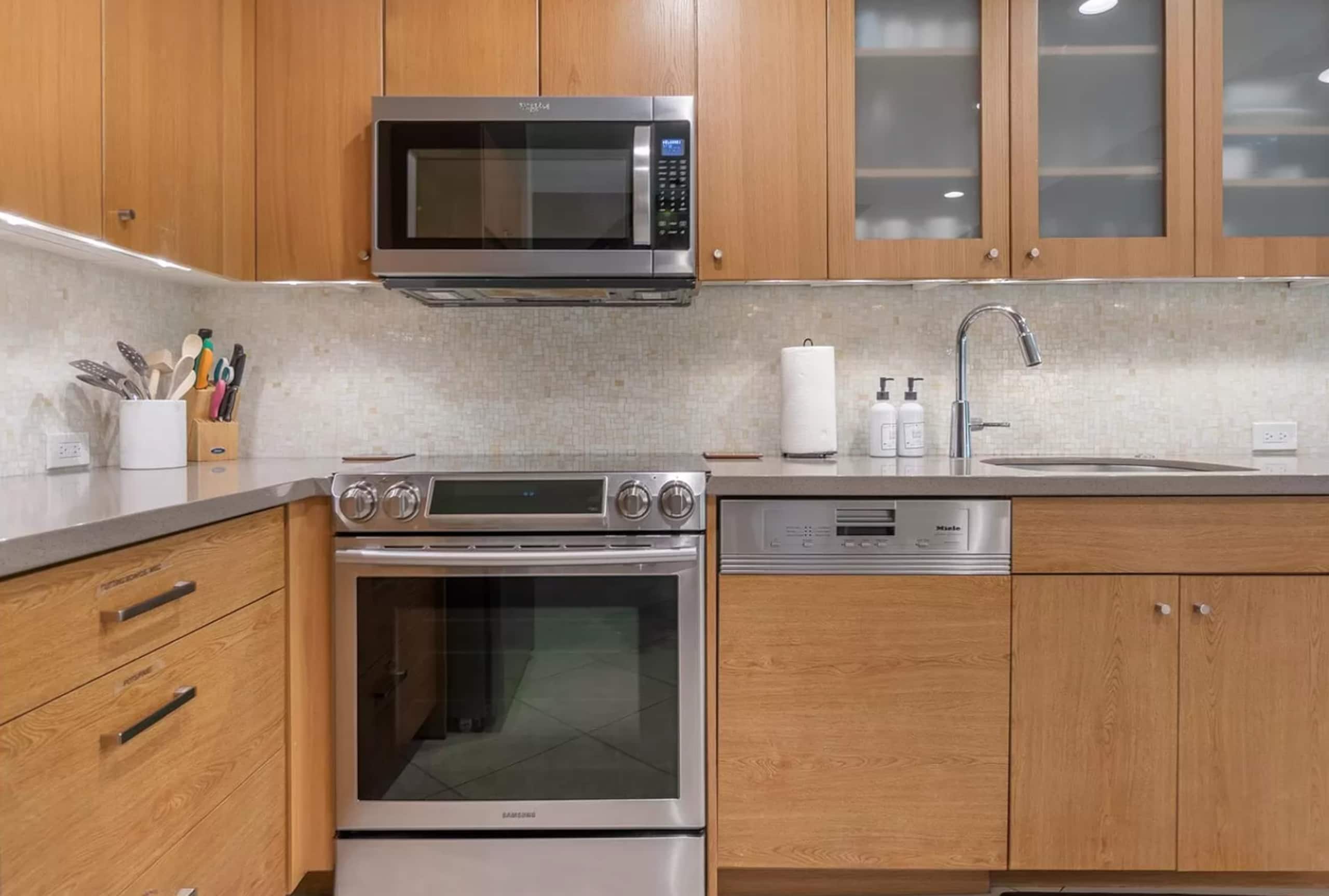 Townhouse in Kahuku · ★4.98 · 3 bedrooms · 4 beds · 2 shared baths - Image 6