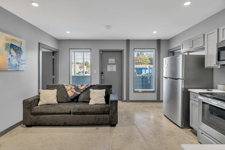 Newly Built Group Pad 5min To Frenchman/fq+parking - New Orleans, LA