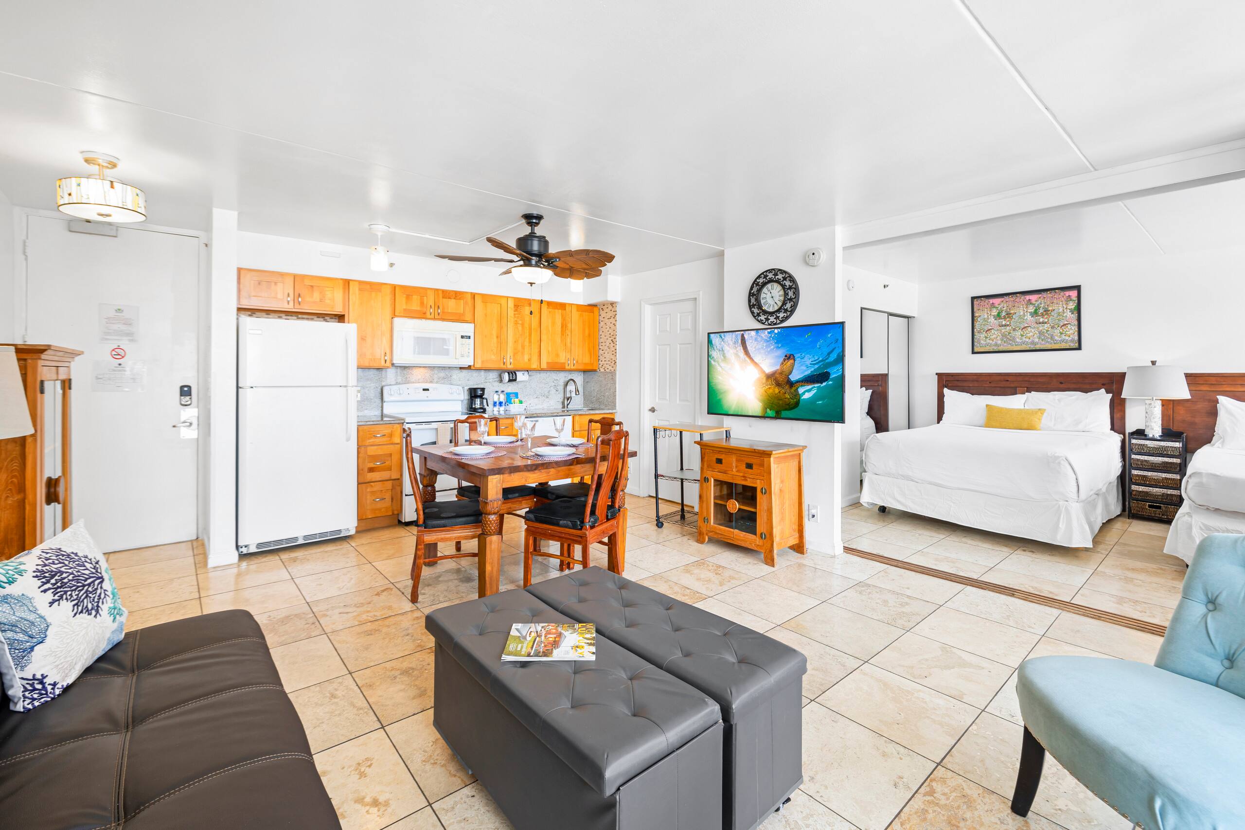 Deluxe Ocean View Free Parking Waikiki 3204-T1 - Image 17