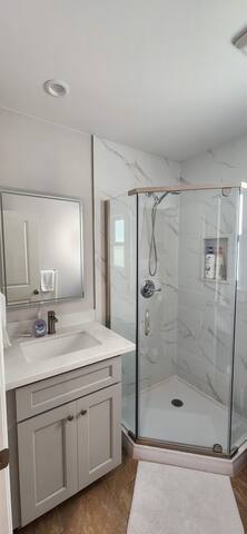 8-BR, 8-Bath Home: Your Perfect Staycation near SF gallery image 4