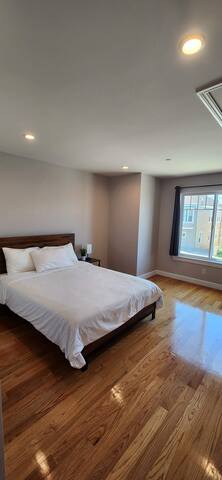 8-BR, 8-Bath Home: Your Perfect Staycation near SF gallery image 3