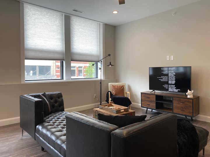 Luxury Loft Ii -Café/brewery/arts/free Garage Park - Glens Falls, NY