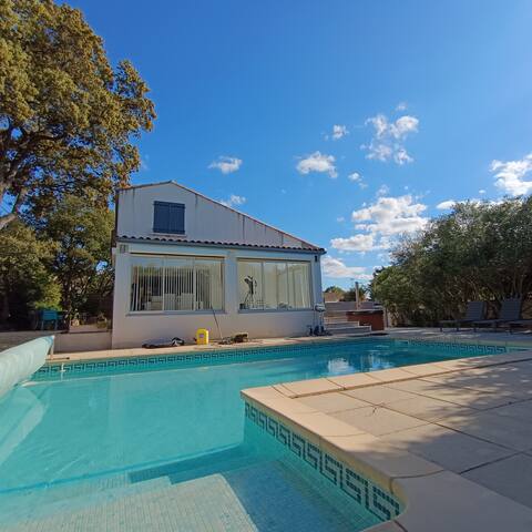 Villa with pool and hot tub