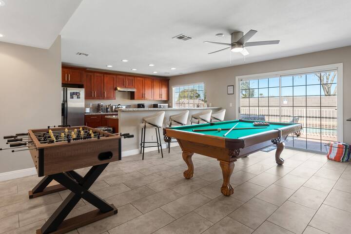 BRAND NEW Pickleball Paradise: Pool & Games, Fun! gallery image 3