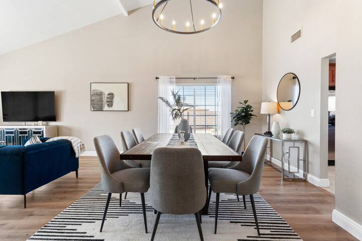 BRAND NEW Pickleball Paradise: Pool & Games, Fun! gallery image 4