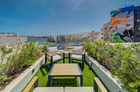 Cozy 2BR Townhouse in St. Julian's with Sea Views