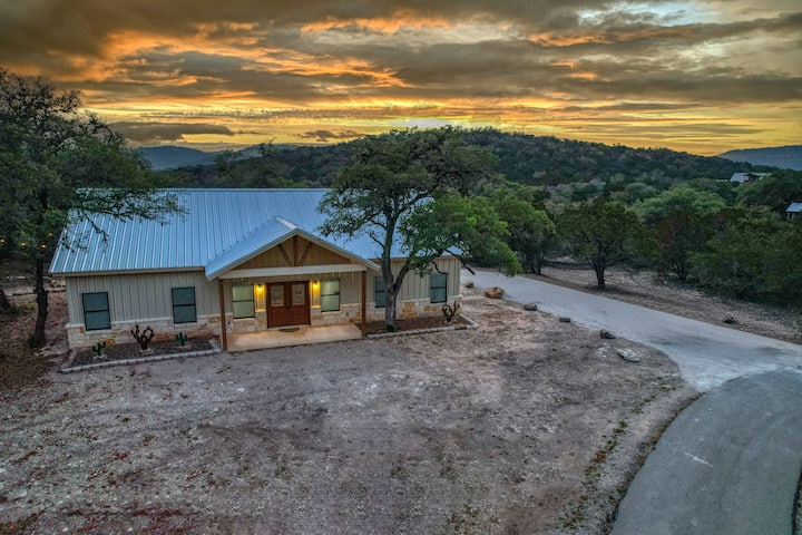 The Twisted Horn - Concan, TX