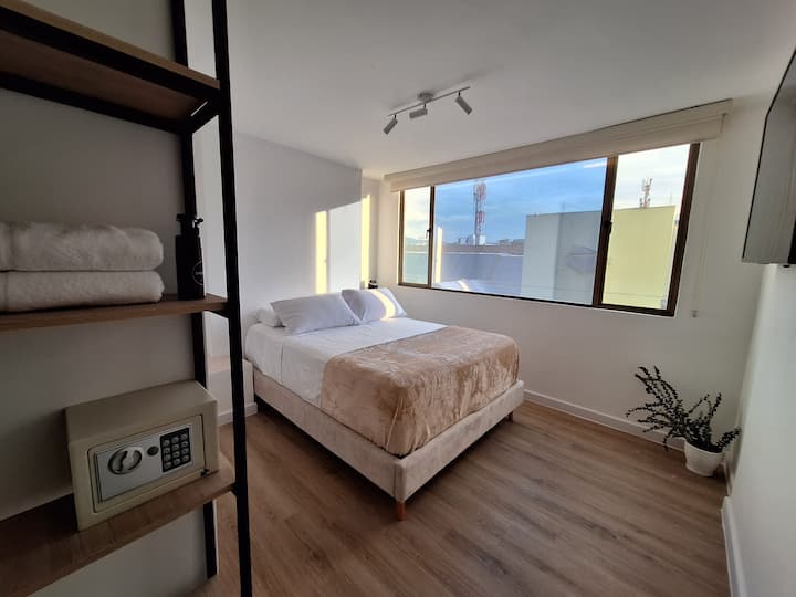 Nota: la venta de esta habitacion tiene vista de un segundo  piso lo otro es exactamente igual.