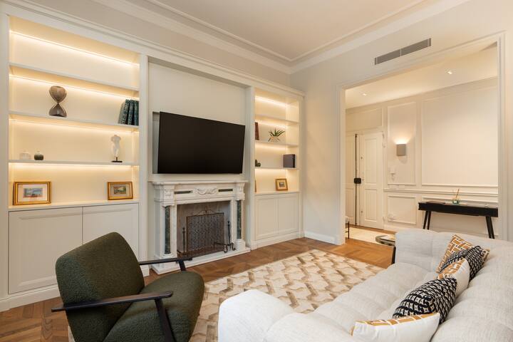 Palazzo Poggi – Luxury Apartment in Florence gallery image 2