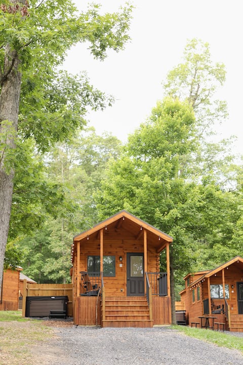 #73 Tiny Home | One bedroom with HOT TUB