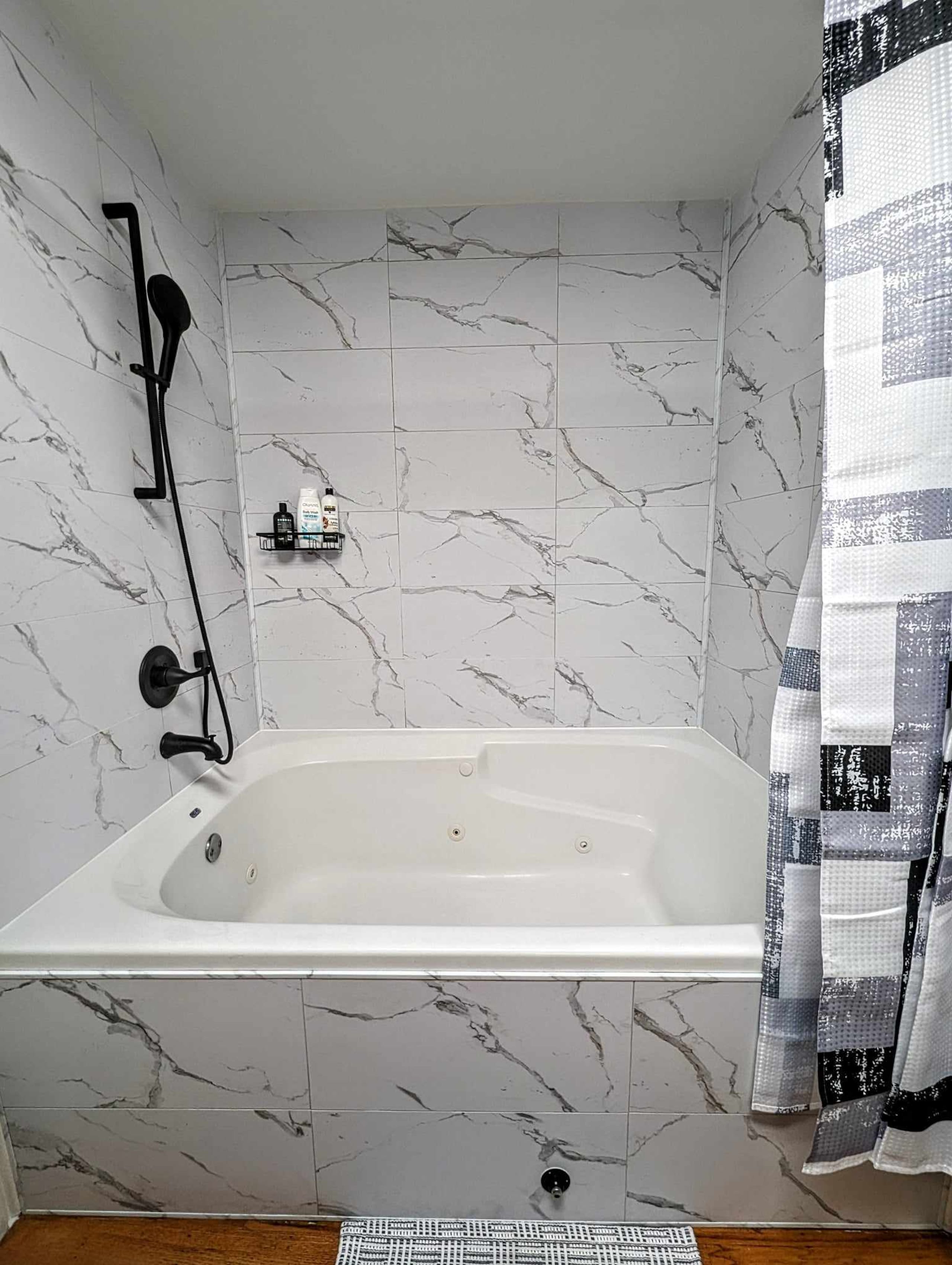 Spacious Property with Ocean View in San Francisco - Image 23