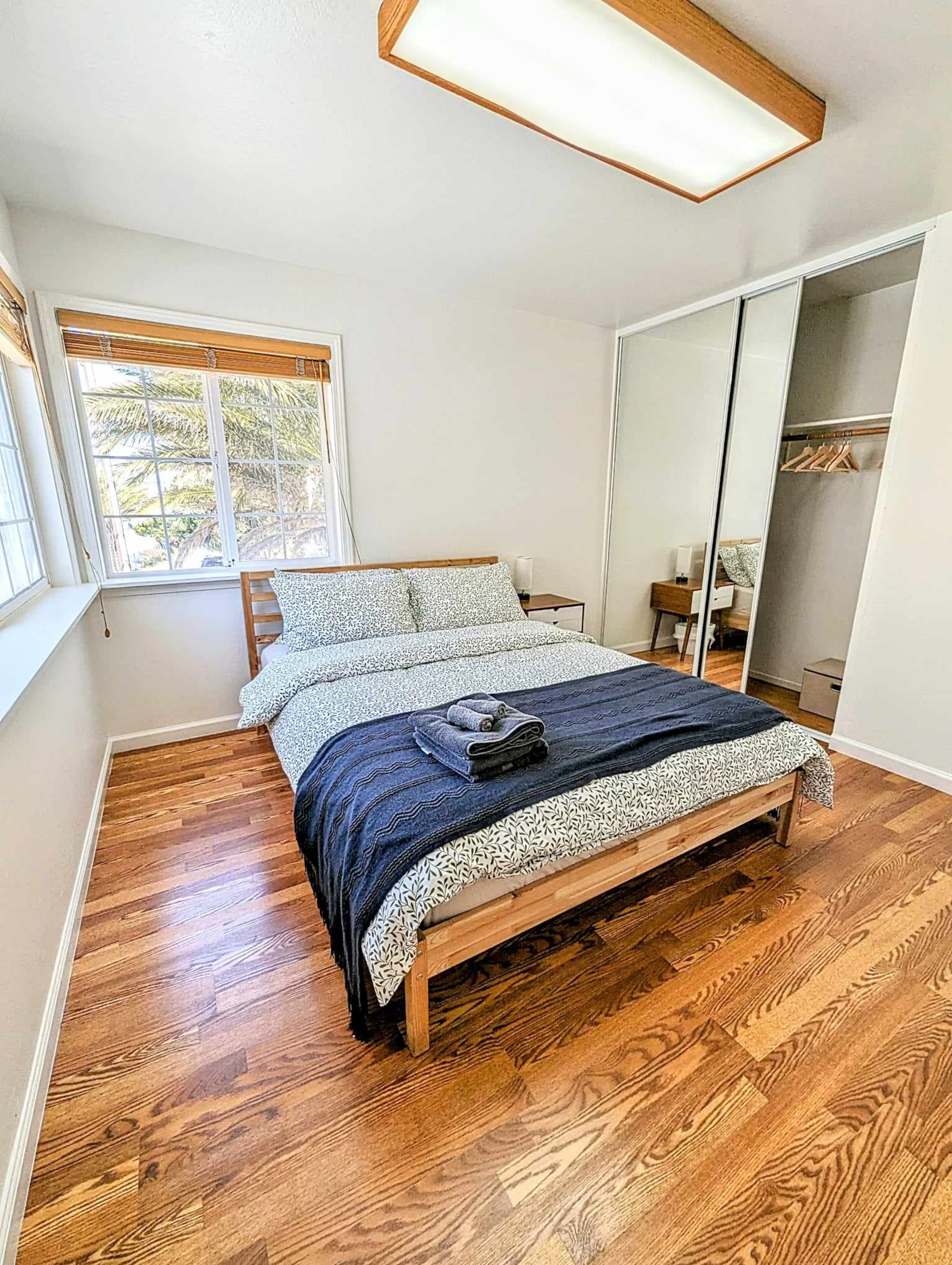 Spacious Property with Ocean View in San Francisco - Image 4
