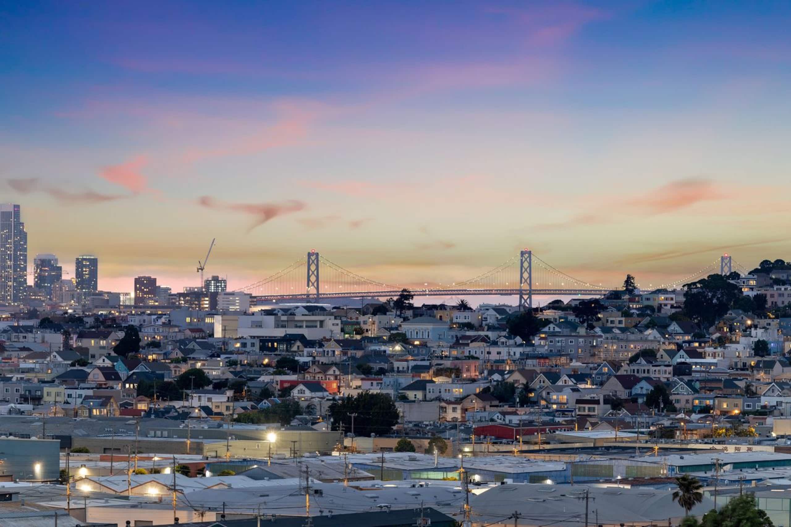 Spacious Property with Ocean View in San Francisco - Image 6