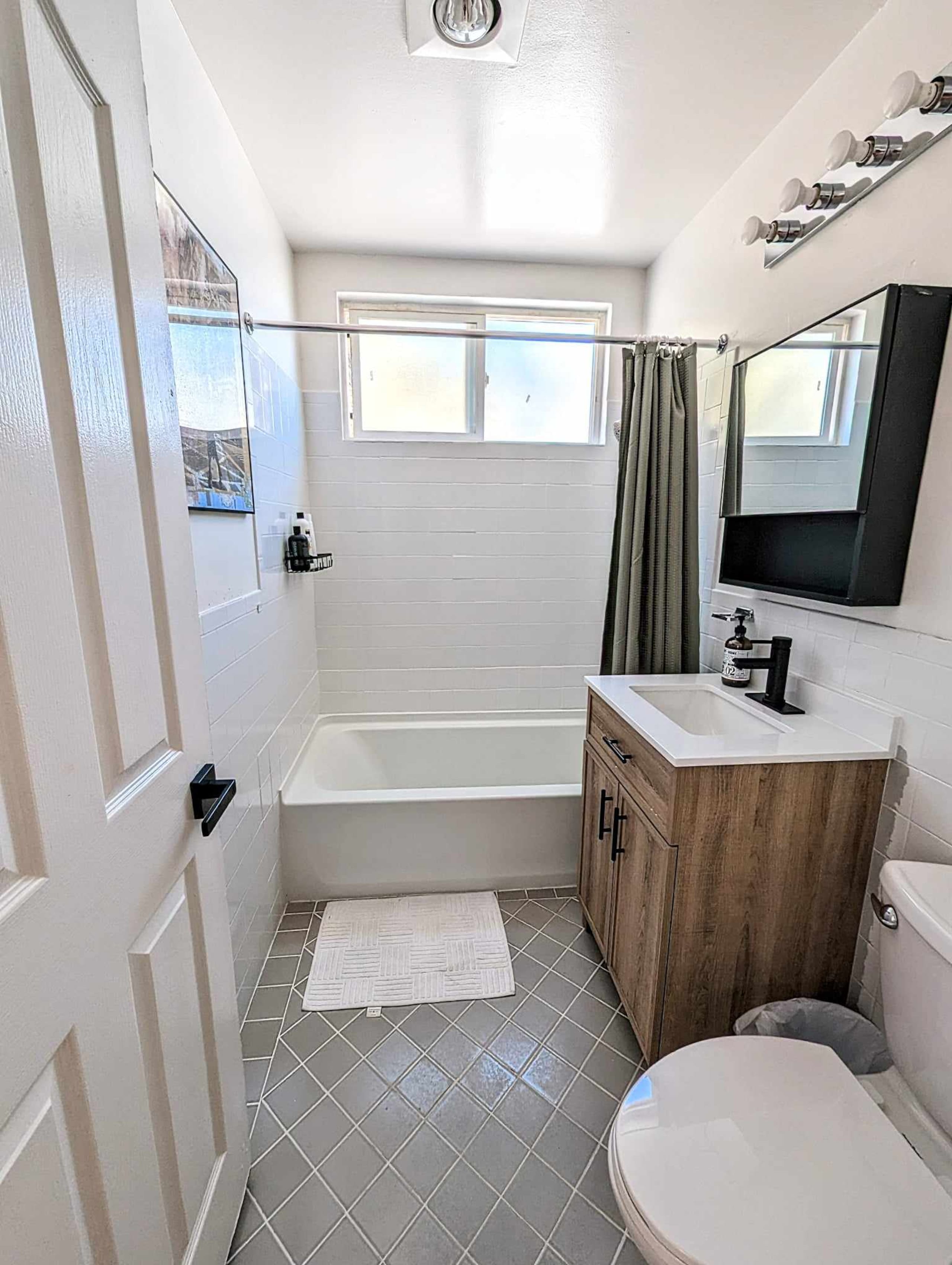 Spacious Property with Ocean View in San Francisco - Image 18