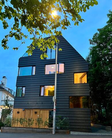 Ny designleilighet med masse plass og hage gallery image 2