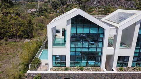 #Ocean View#Hot Water Swimming Pool#BBQ#12 people