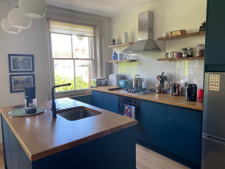 Sunny Short Let In Islington - Saint Pancras - London