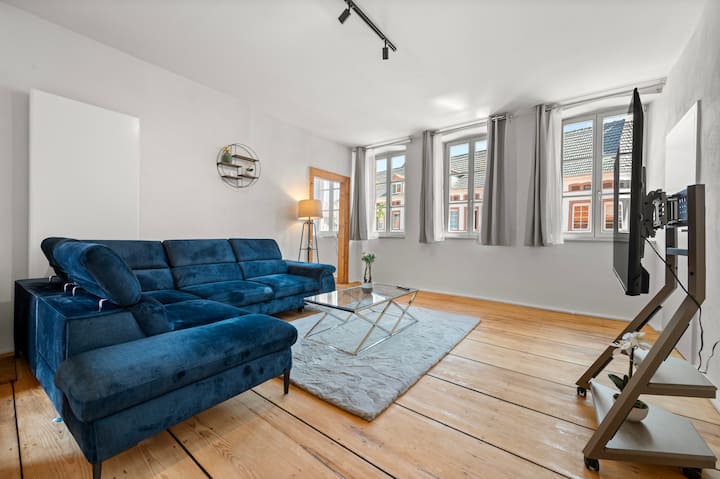 Lit Living: Luxus - Box Spring - Balcony - Parking - Kirchheimbolanden