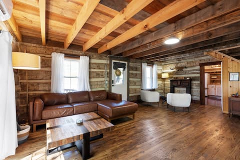 Getaway Cabin | Hot Tub | Dog Friendly