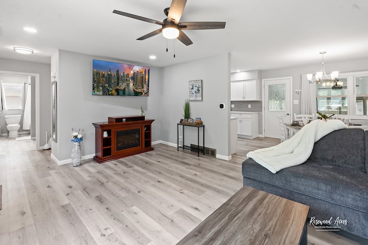 Beautiful Bourbonnais Home - Kankakee, IL