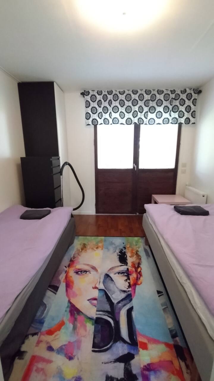 საძინებელი 1