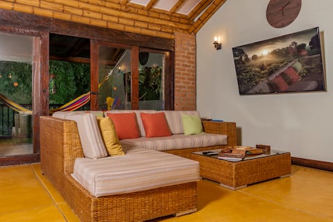 Top performing Airbnb: Fincas Panaca Villa & Spa | Renovated Jacuzzi Pool in Quimbaya