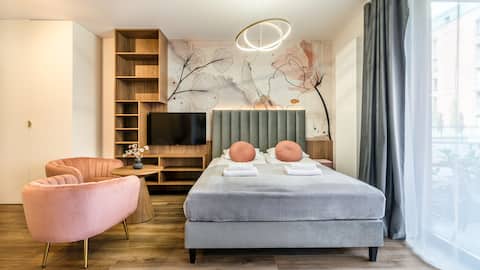 CiTYSTAY Scala Śródmieście with garden!
