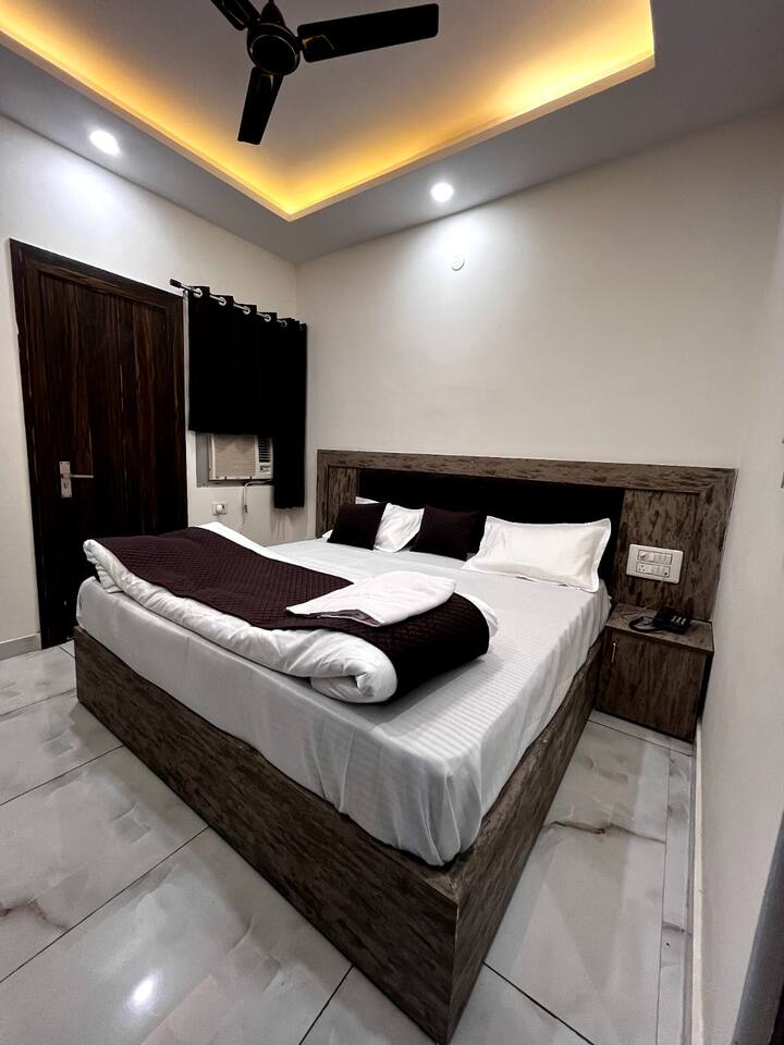 Hotel Dev Palace And Restaurant - Haridwar