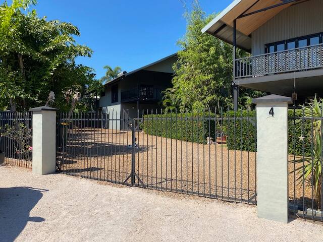 Sunset Oasis gallery image 5