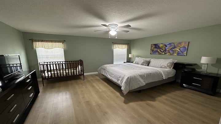 Dormi come un re nella nostra lussuosa camera da letto matrimoniale grande