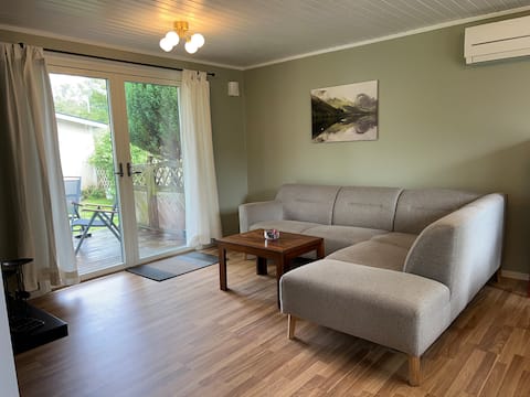 Top Airbnb: Cozy cottage with access to pool area and sauna in Ängelholm