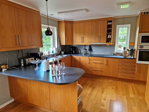 Top Airbnb: Great family home | near nature | pool | sauna in Mölndal
