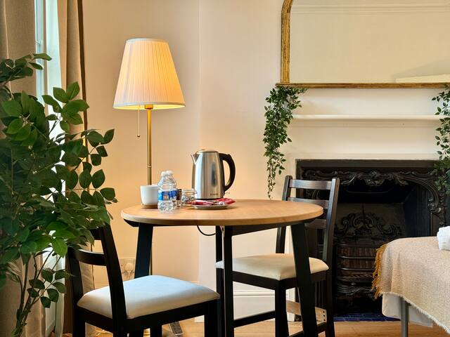 Roomy Apartment in King’s Cross gallery image 4