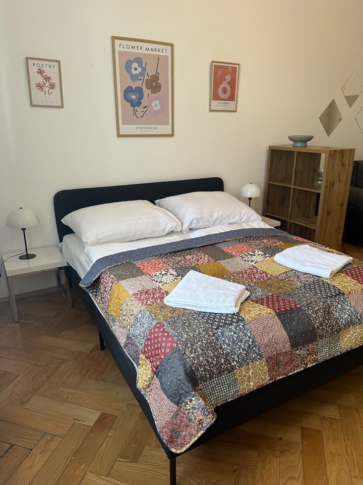 Chic Retreat On Skorepka Street Id:(37) - Prague