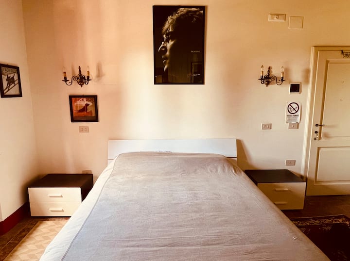 საძინებელი 1