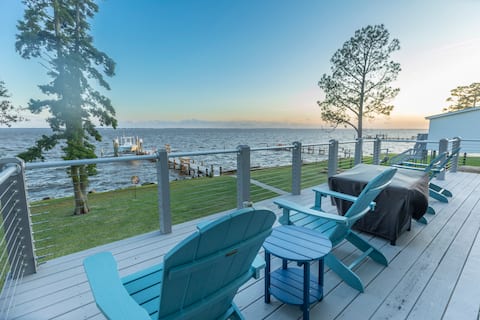 Adicus House on the Pamlico