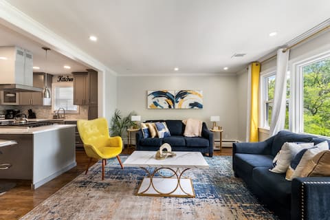 Suburban 3BR Stylish Oasis