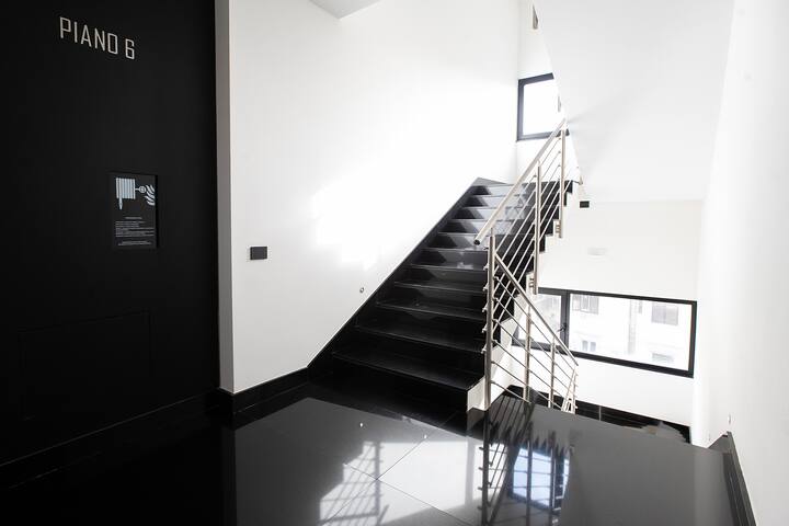 Spazioso appartamento lungomare Napoli gallery image 2